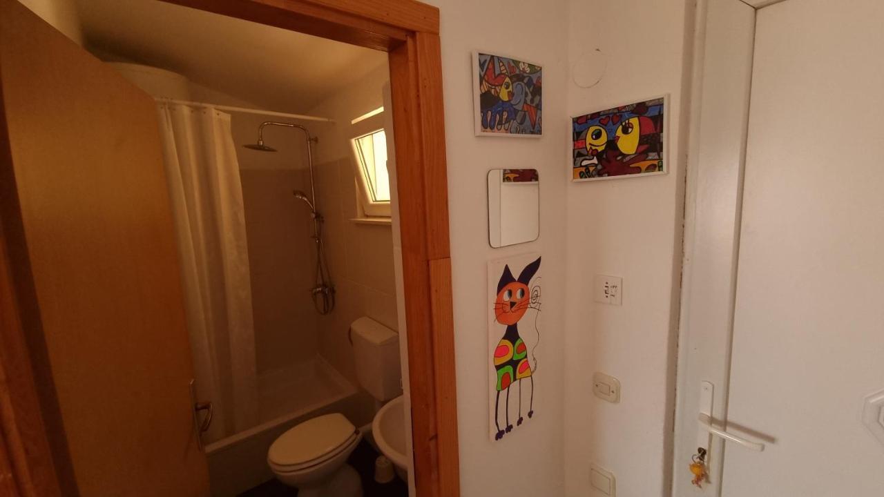 Arts Room Jasmina With Sea View Bikers And Pets Are Welcome Starigrad Paklenica Bagian luar foto